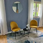 Chez Particulier Avec Petit Dejeuner, Piscine, Pool House Saint-Pierre-de-Manneville
