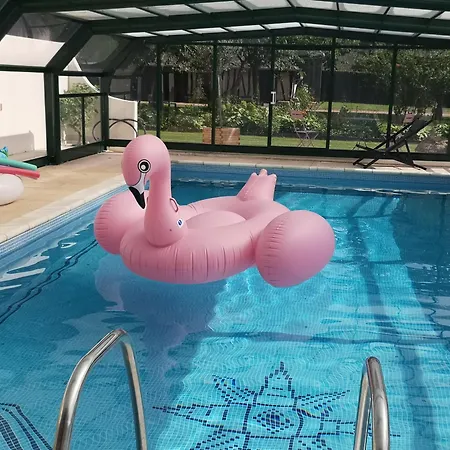 Chez Particulier Avec Petit Dejeuner, Piscine, Pool House * Saint-Pierre-de-Manneville